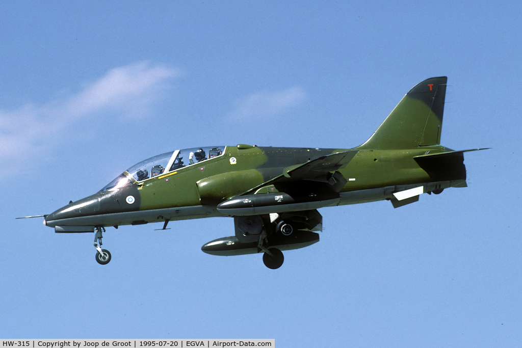 HW-315, British Aerospace Hawk Mk.51A C/N 312212, arrival at the 1995 RIAT