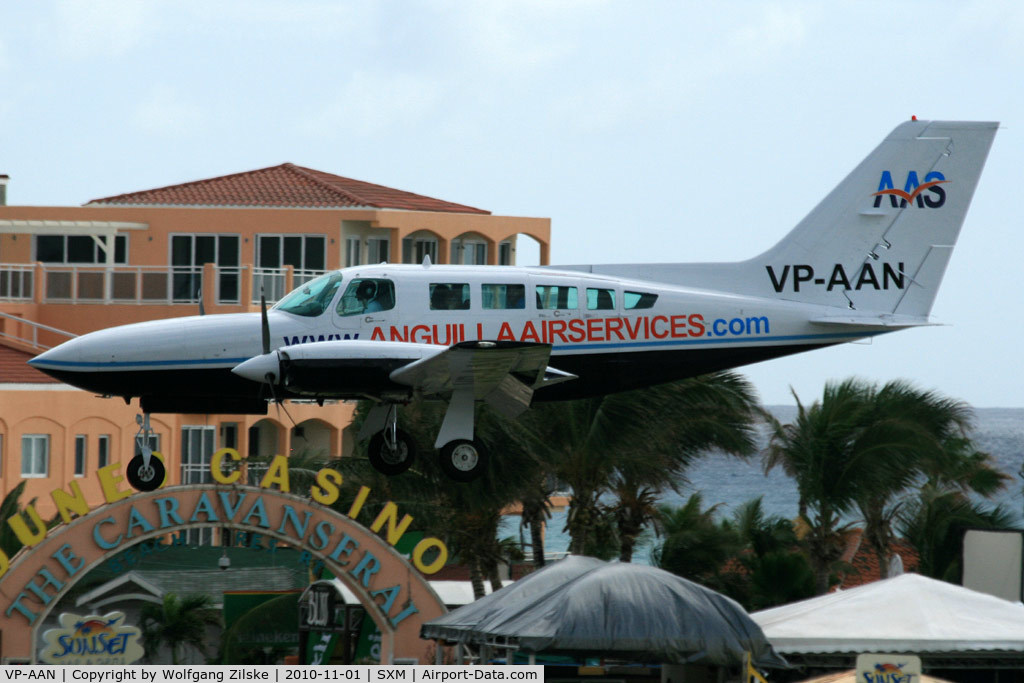 VP-AAN, 1979 Cessna 402C Businessliner C/N 402C0029, visitor