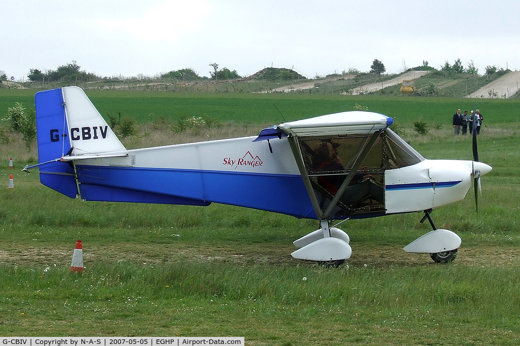 G-CBIV, 2002 Skyranger 912(1) C/N BMAA/HB/201, Micro trade fair visitor