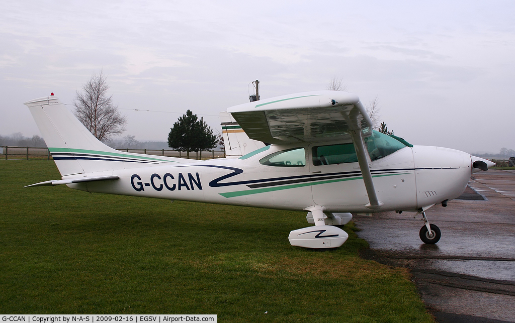 G-CCAN, 1975 Cessna 182P Skylane C/N 182-64069, Parked up next to G-OART PA23