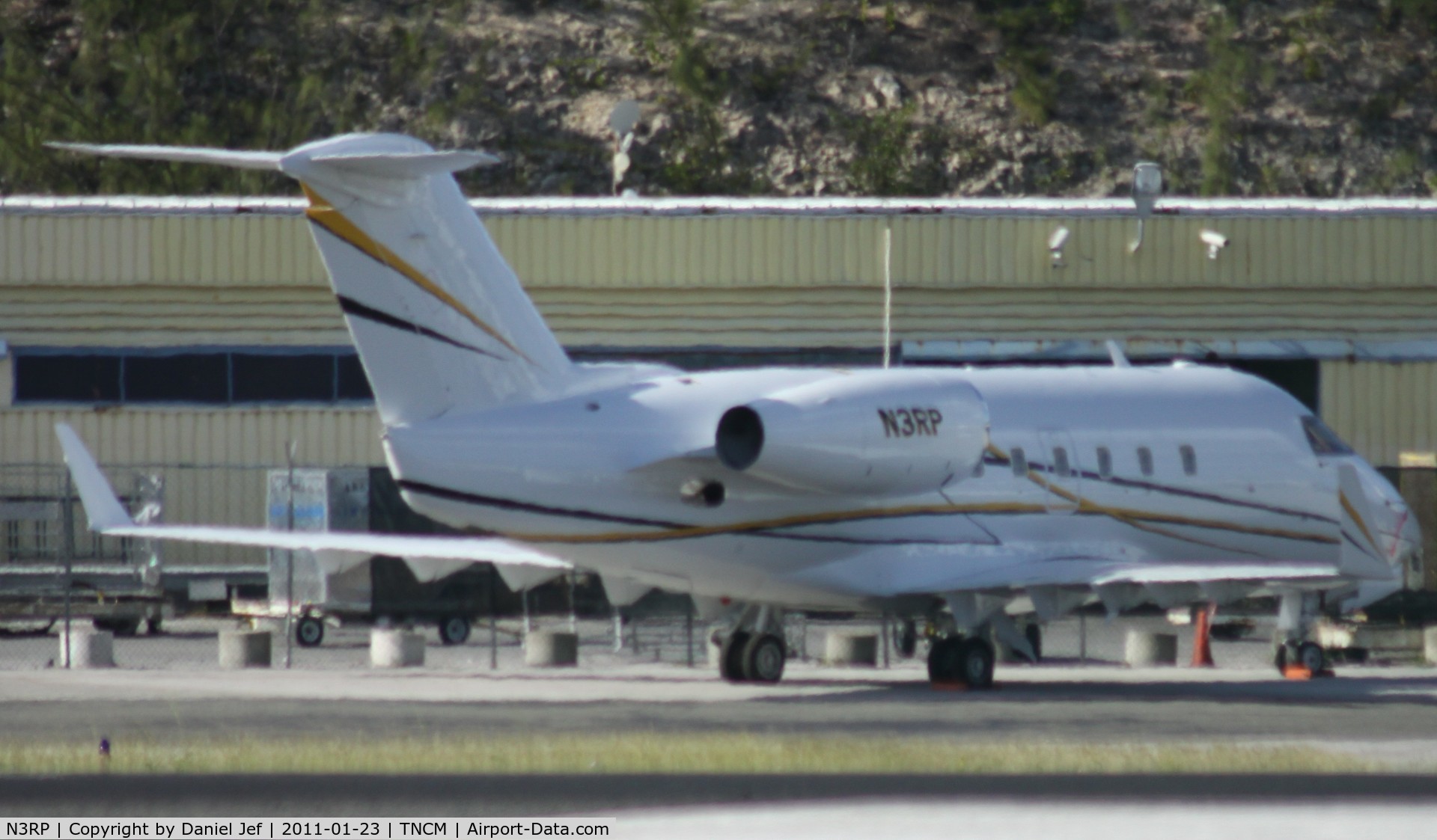 N3RP, 1981 Canadair Challenger 600 (CL-600-1A11) C/N 1011, n3RP park on the cargo ramp at TNCM
