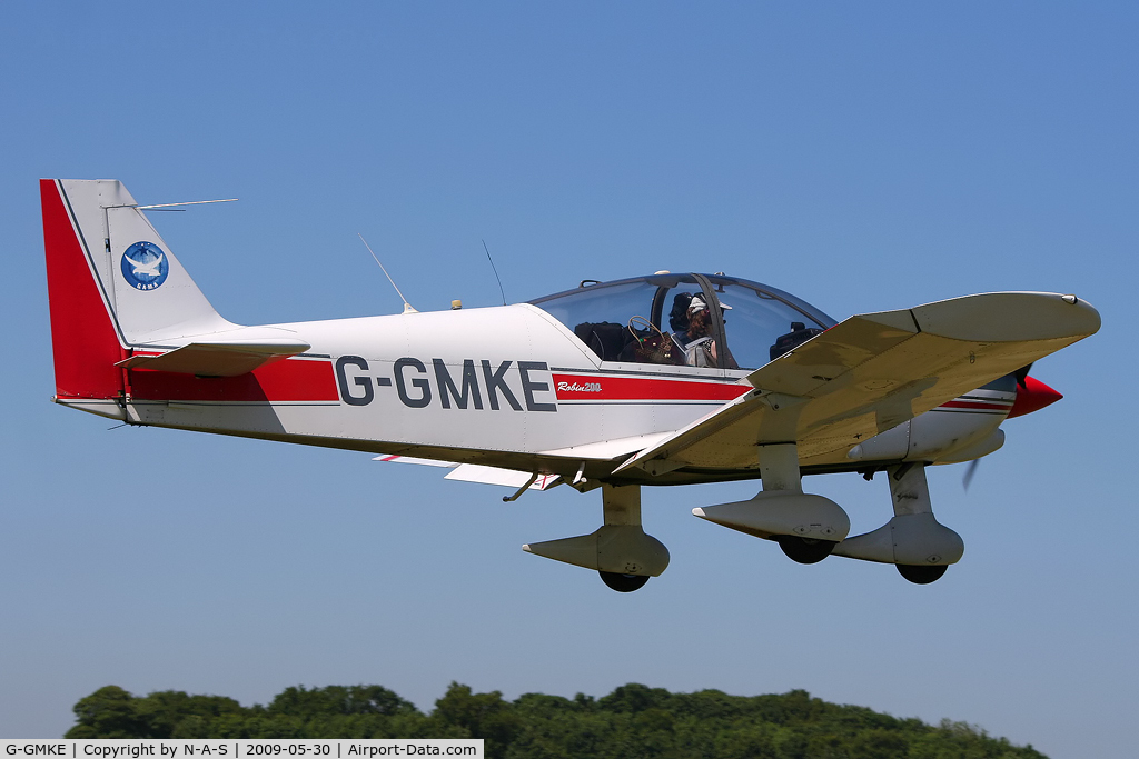 G-GMKE, 1993 Robin HR-200-120B C/N 257, Taken at Northrepps, UK