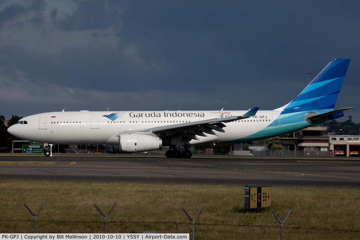 PK-GPJ, 2009 Airbus A330-243 C/N 988, rolling on 16R
