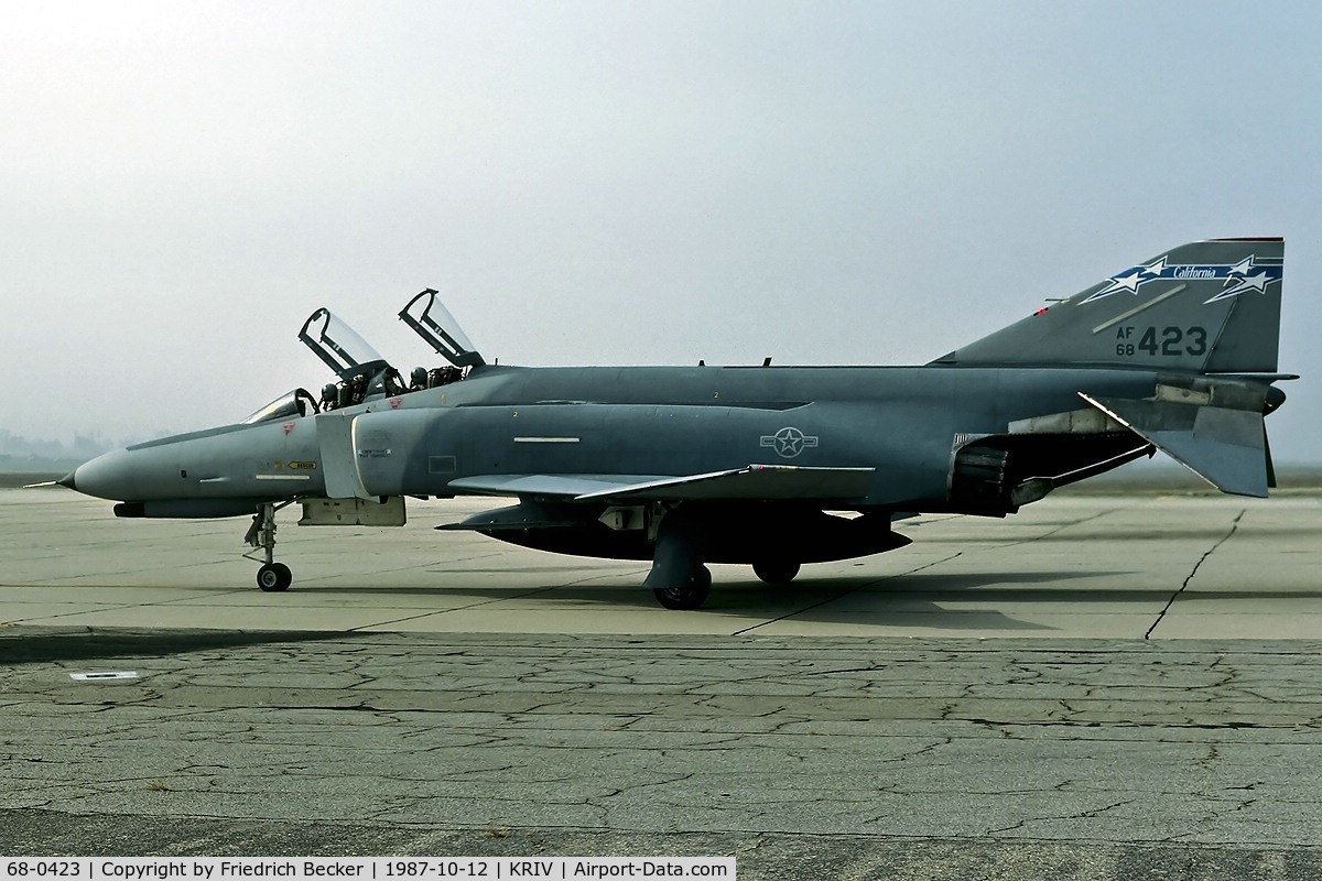 68-0423, 1968 McDonnell Douglas F-4E Phantom II C/N 3540, taxying to the active