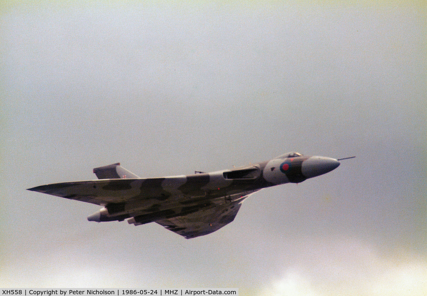 XH558, 1960 Avro Vulcan B.2 C/N Set 12, The Vulcan Display Flight demonstrated at the 1986 RAF Mildenhall Air Fete for the first time.