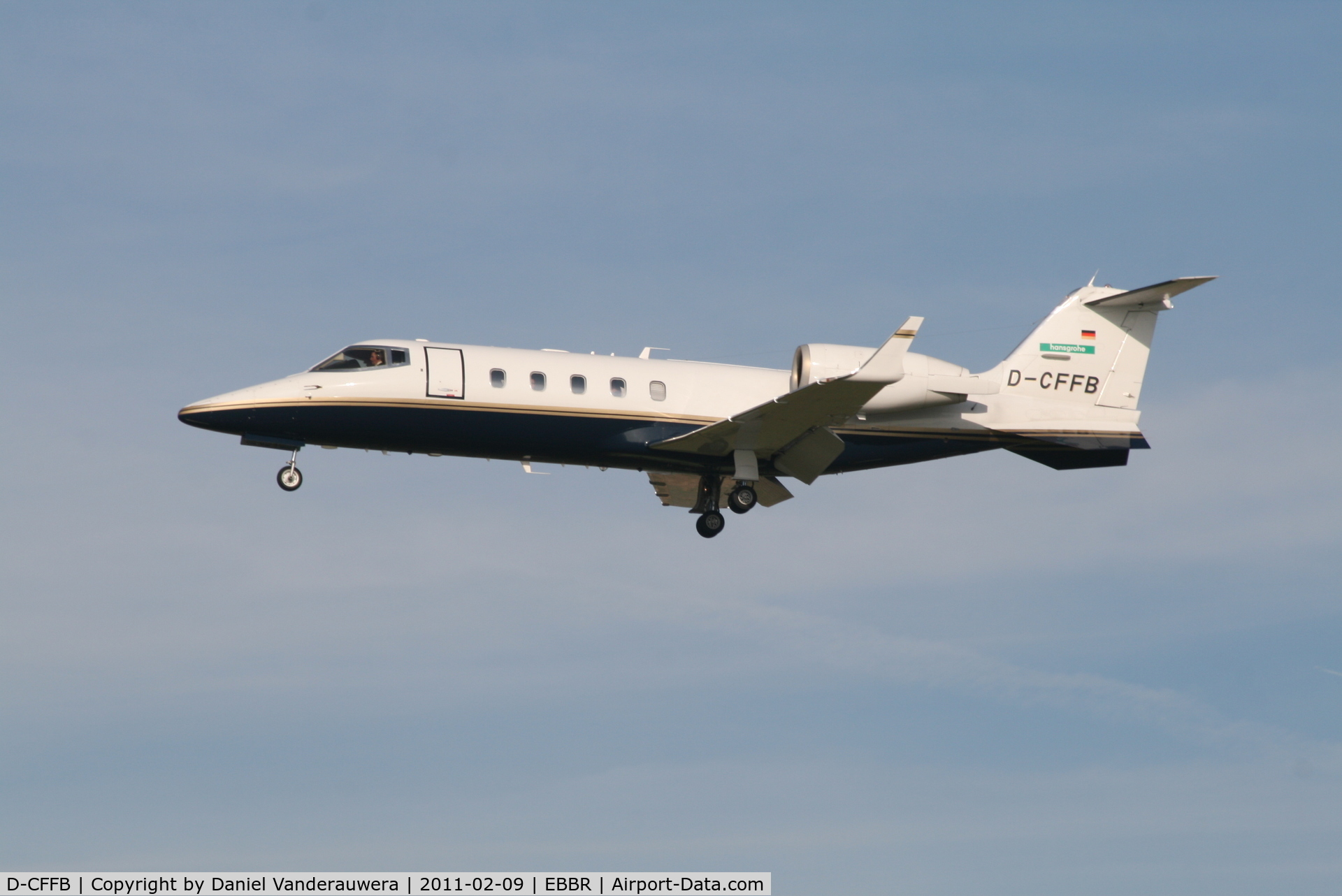 D-CFFB, 1997 Learjet 60 C/N 60-107, Arrival to RWY 25L