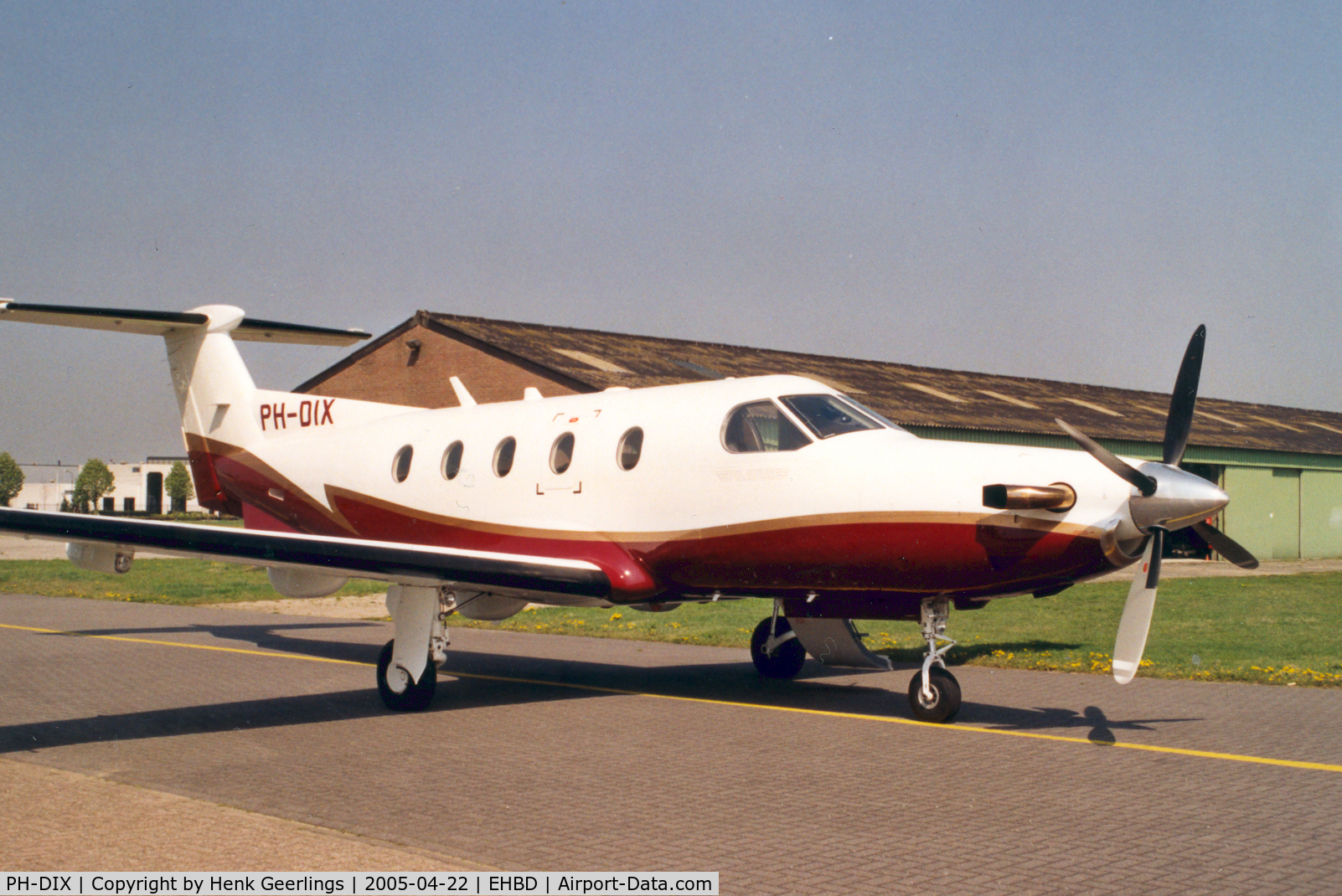 PH-DIX, 2000 Pilatus PC-12/45 C/N 309, De Kempen Airport - Budel