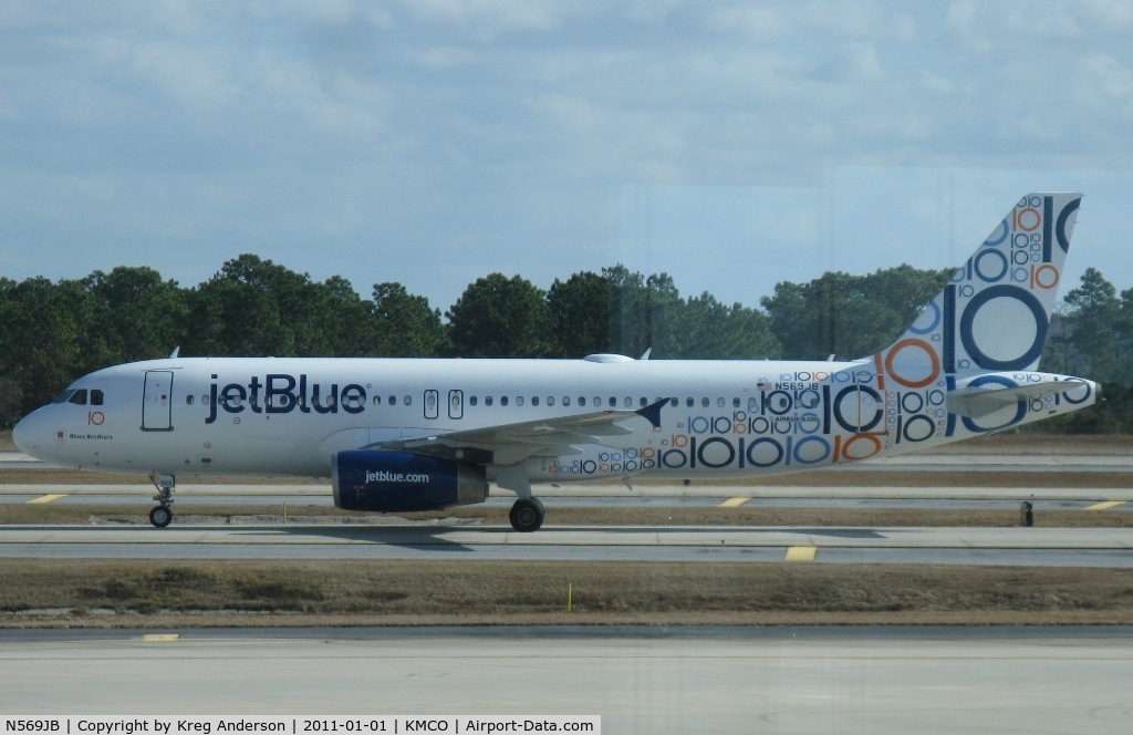N569JB, 2003 Airbus A320-232 C/N 2075, jetBlue Airbus A320 taxiing after landing at MCO.