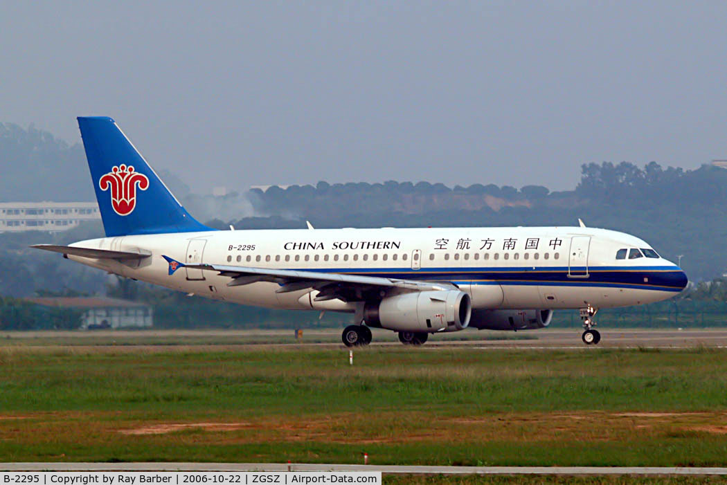 B-2295, 2005 Airbus A319-132 C/N 2408, Airbus A319-132 [2408] (China Southern Airlines) Shenzhen-Baoan~B 22/10/2006