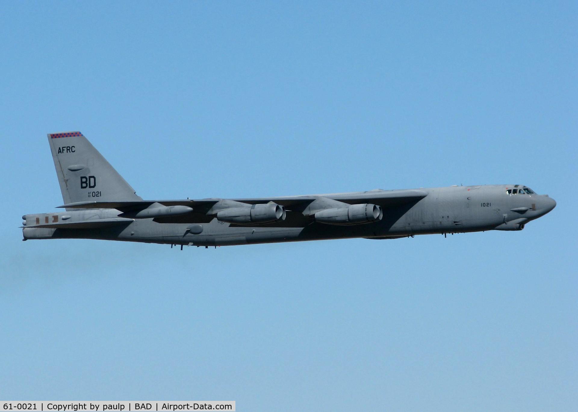 61-0021, 1961 Boeing B-52H Stratofortress C/N 464448, Off of Rwy 15 at Barksdale Air Force Base.