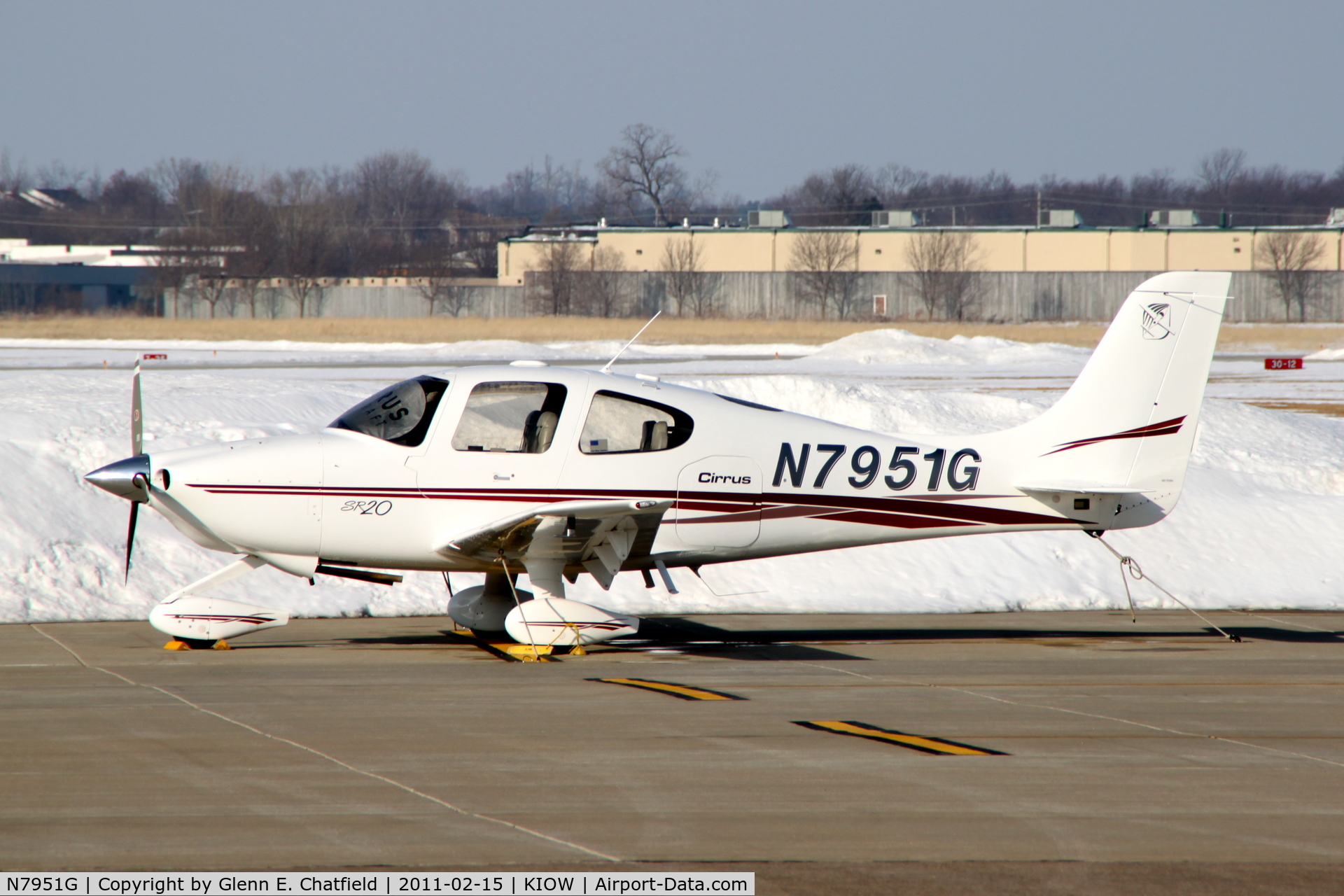 N7951G, 2001 Cirrus SR20 C/N 1158, Parked on the ramp in the morning sun