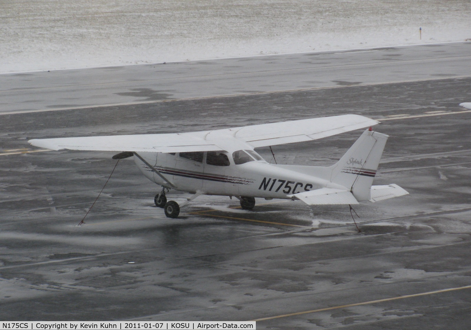 N175CS, 1998 Cessna 172R C/N 17280440, .