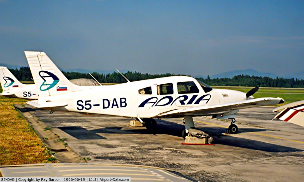 S5-DAB, Piper PA-28R-201T Cherokee Arrow III C/N 2803011, Piper PA-28R-201T Turbo Arrow III [2803011] Ljubljana~S5 19/06/1996 Adria Airways.