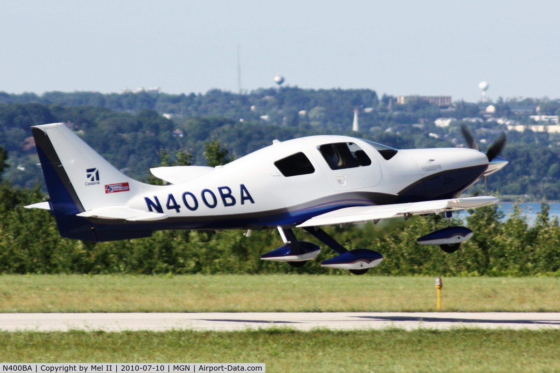 N400BA, 2008 Cessna LC41-550FG C/N 411054, Departing RWY 28