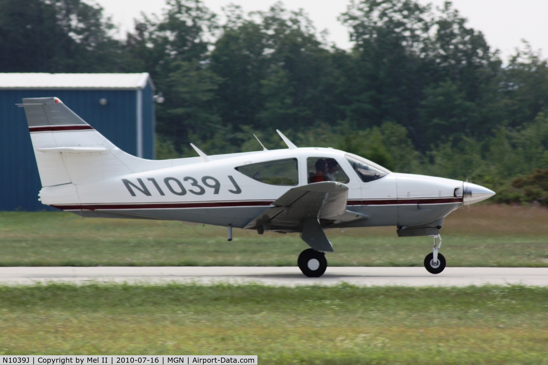 N1039J, 1973 Aero Commander 112 C/N 101, Landing RWY 28
