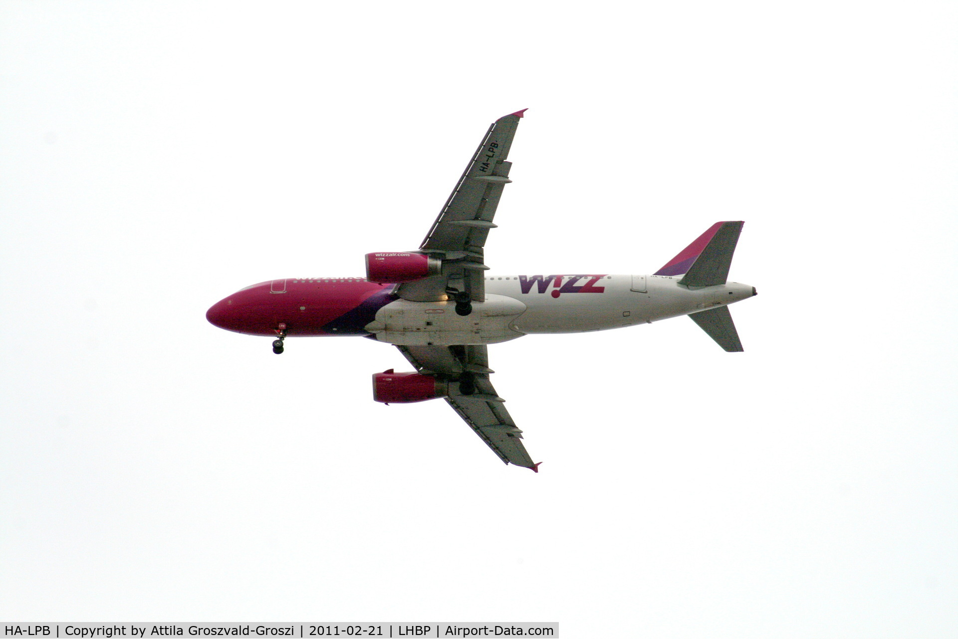 HA-LPB, 2001 Airbus A320-233 C/N 1635, On a landing direction, in Üllö city airspace.