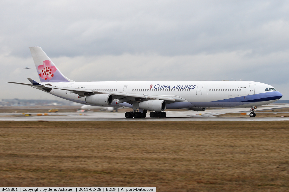B-18801, 2001 Airbus A340-313 C/N 402, Take off rwy 18