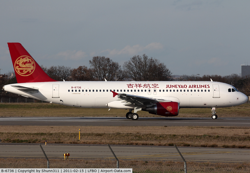 B-6736, 2010 Airbus A320-214 C/N 4573, Delivery day...