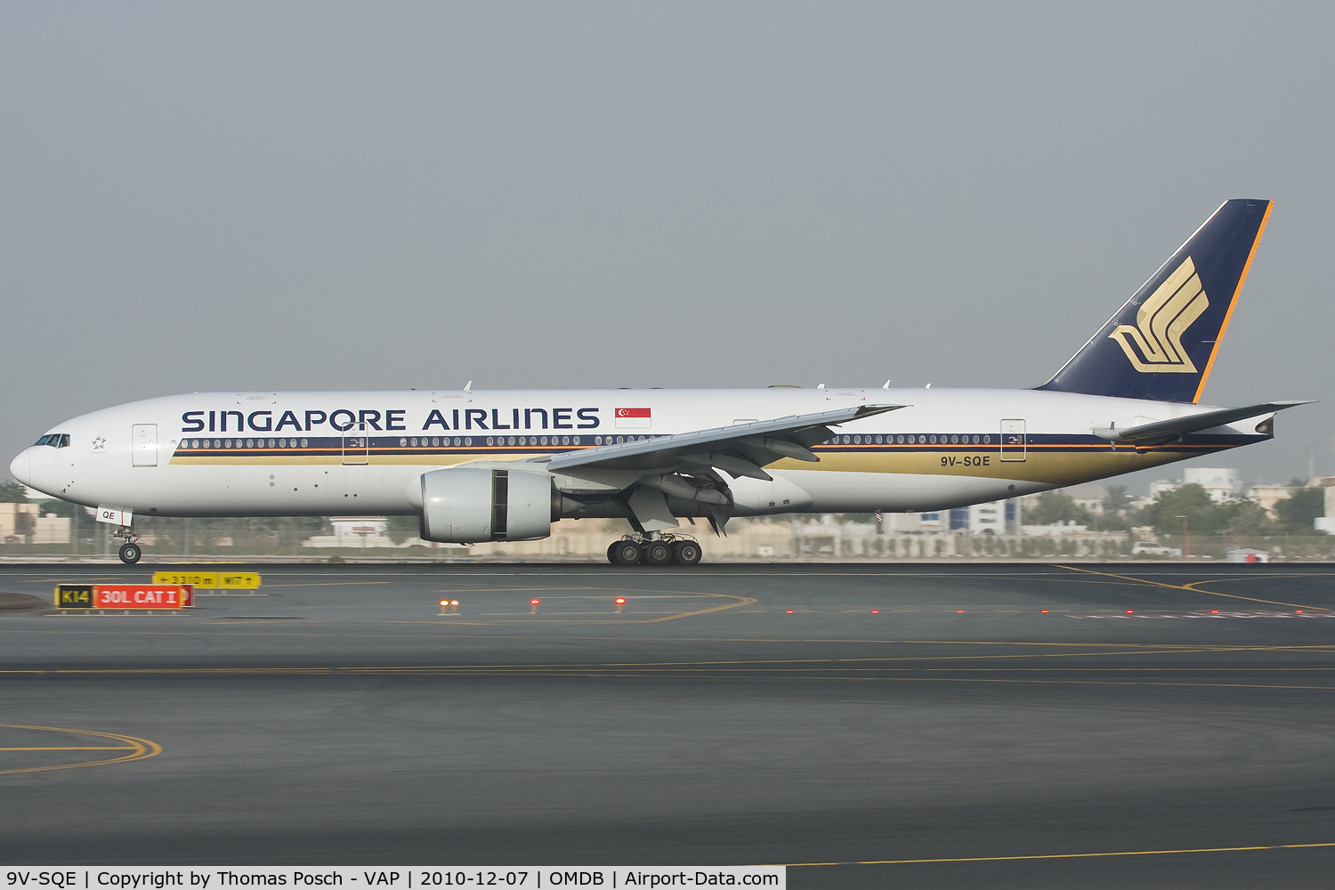 9V-SQE, 1998 Boeing 777-212/ER C/N 28511, Singapore Airlines