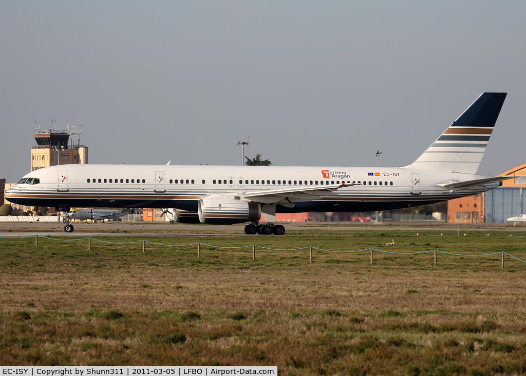 EC-ISY, 1993 Boeing 757-256 C/N 26241, Lining up rwy 32R for departure... Additionnal 'Turismo de Aragon' titles