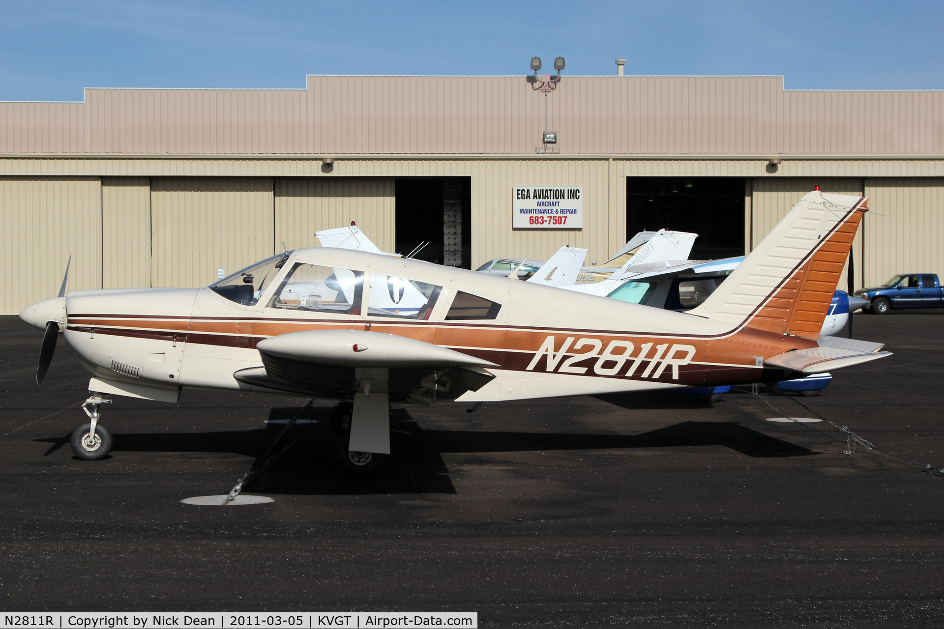 N2811R, 1969 Piper PA-28R-200 C/N 28R-35296, KVGT