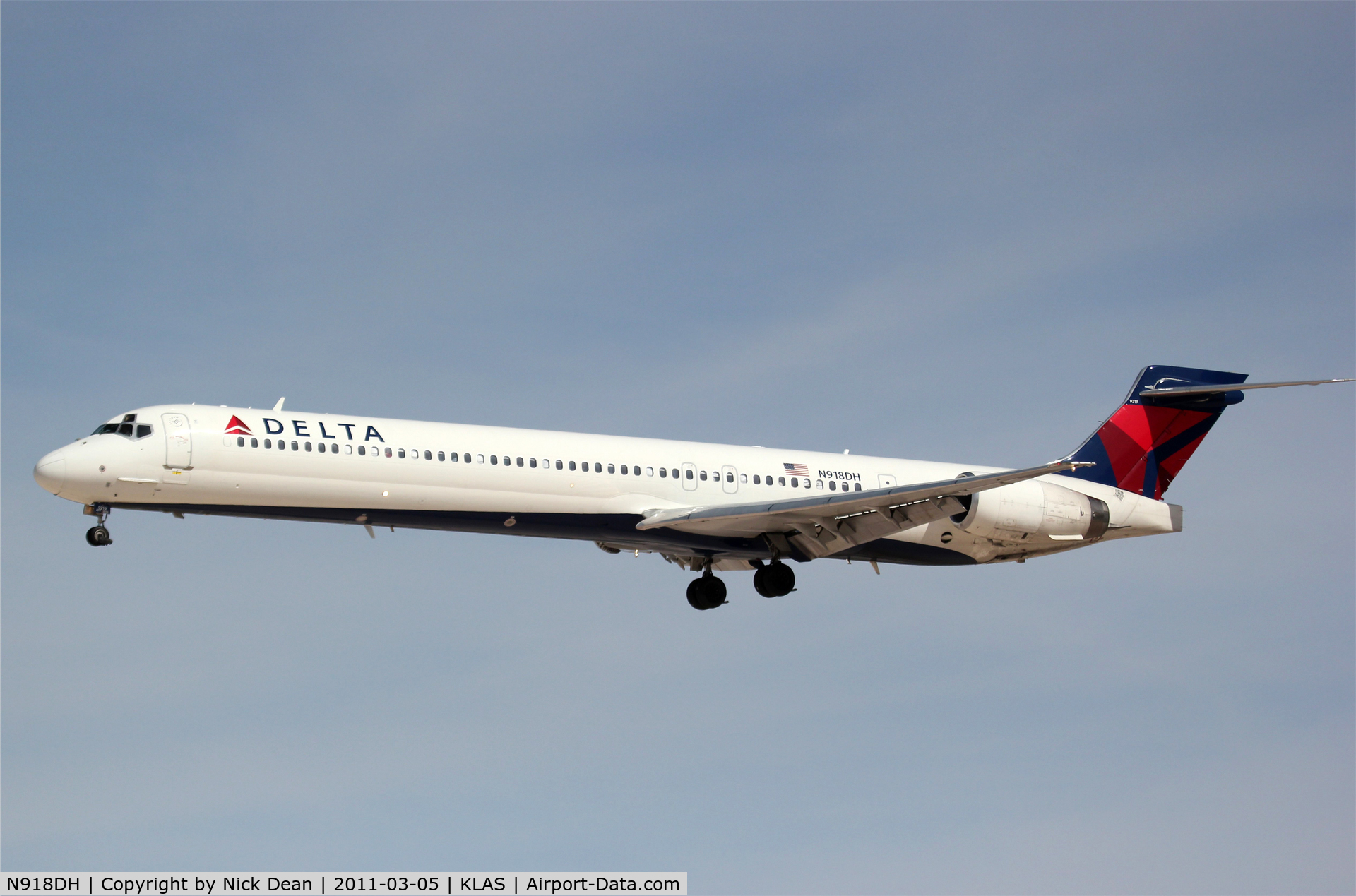 N918DH, 1997 McDonnell Douglas MD-90-30 C/N 53576, KLAS