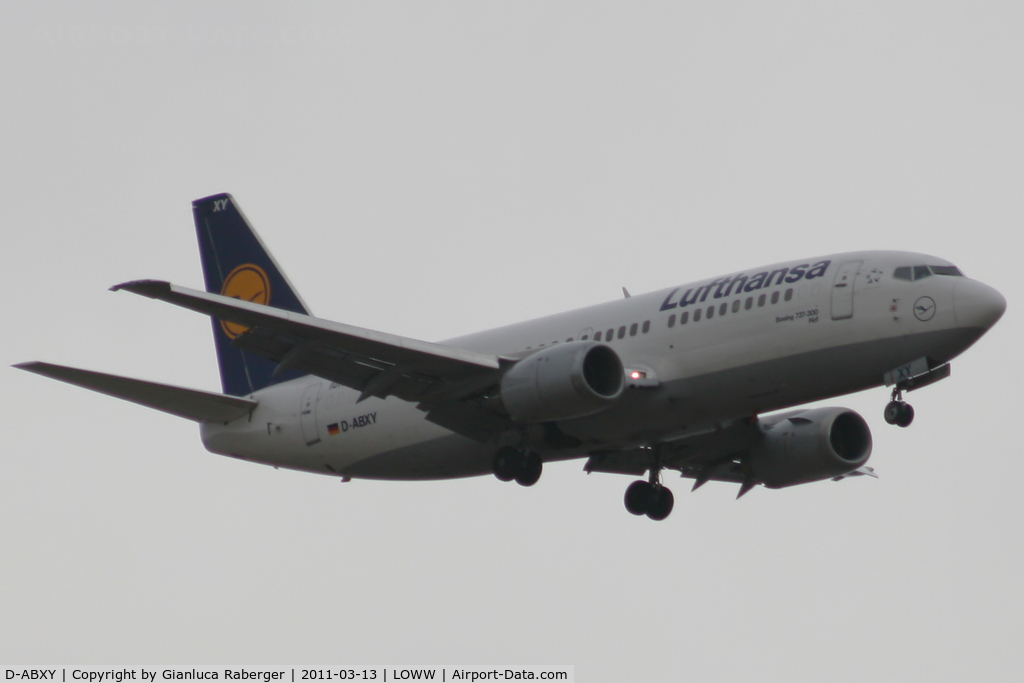 D-ABXY, 1989 Boeing 737-330 C/N 24563, Lufthansa @ VIE