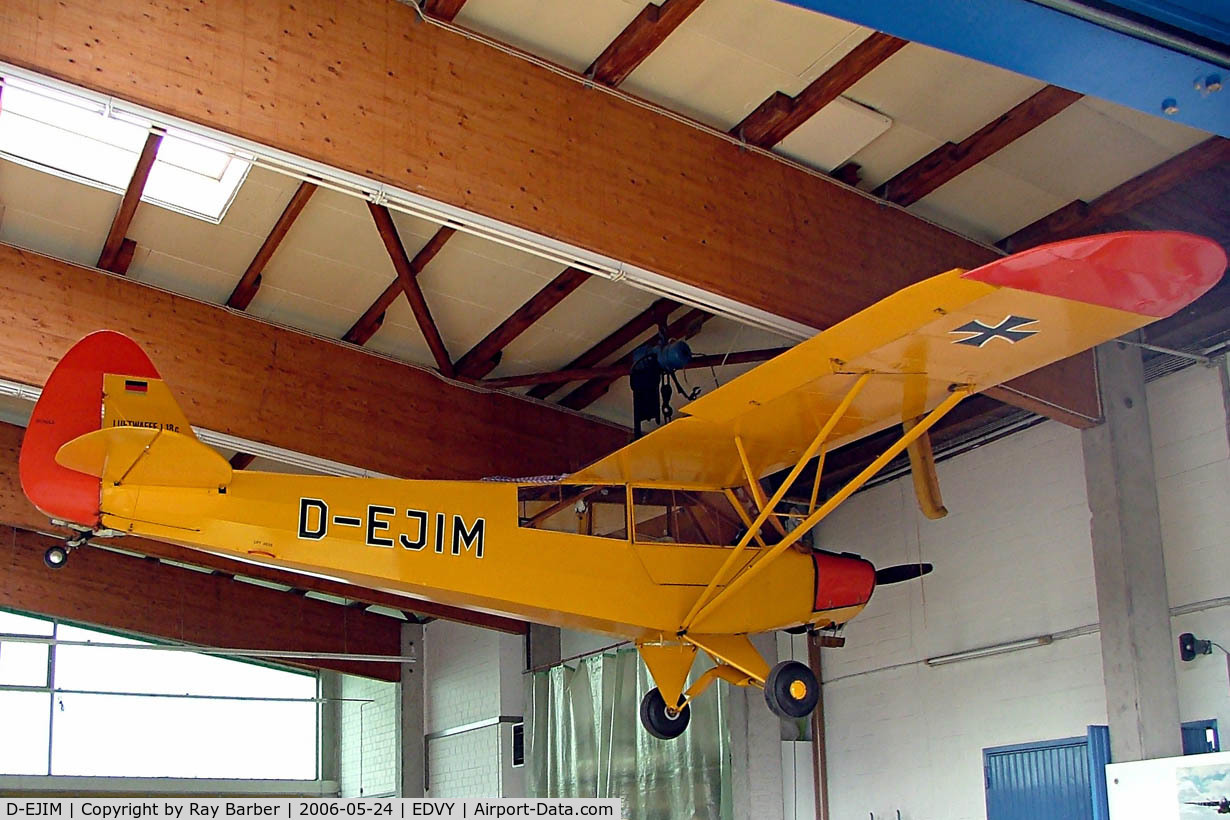 D-EJIM, 1952 Piper L-18C Super Cub (PA-18-95) C/N 18-1531, Piper L-18C-95 Super Cub [18-1531] Porta Westfalica~D 24/05/2006.