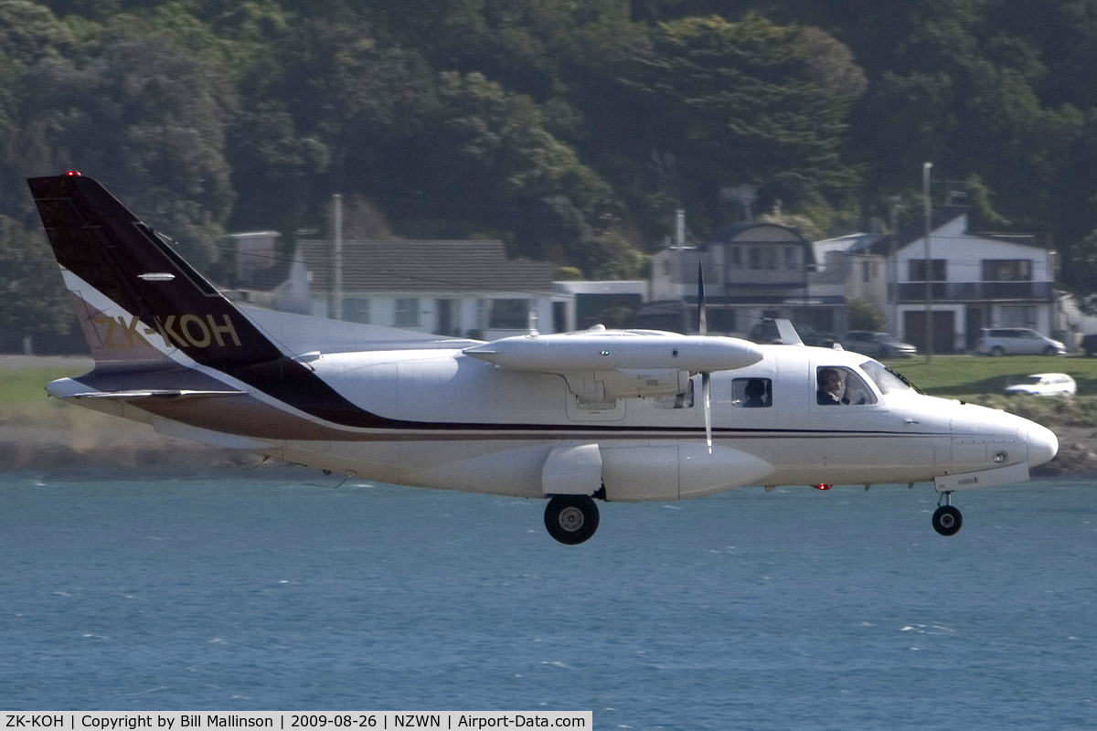 ZK-KOH, Mitsubishi MU-2B-30 C/N 521, yet another visitor to the Capital