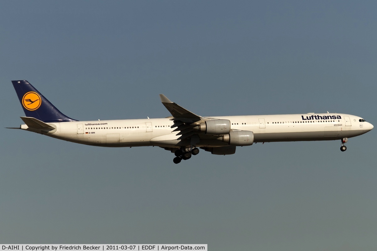 D-AIHI, 2004 Airbus A340-642 C/N 569, on final
