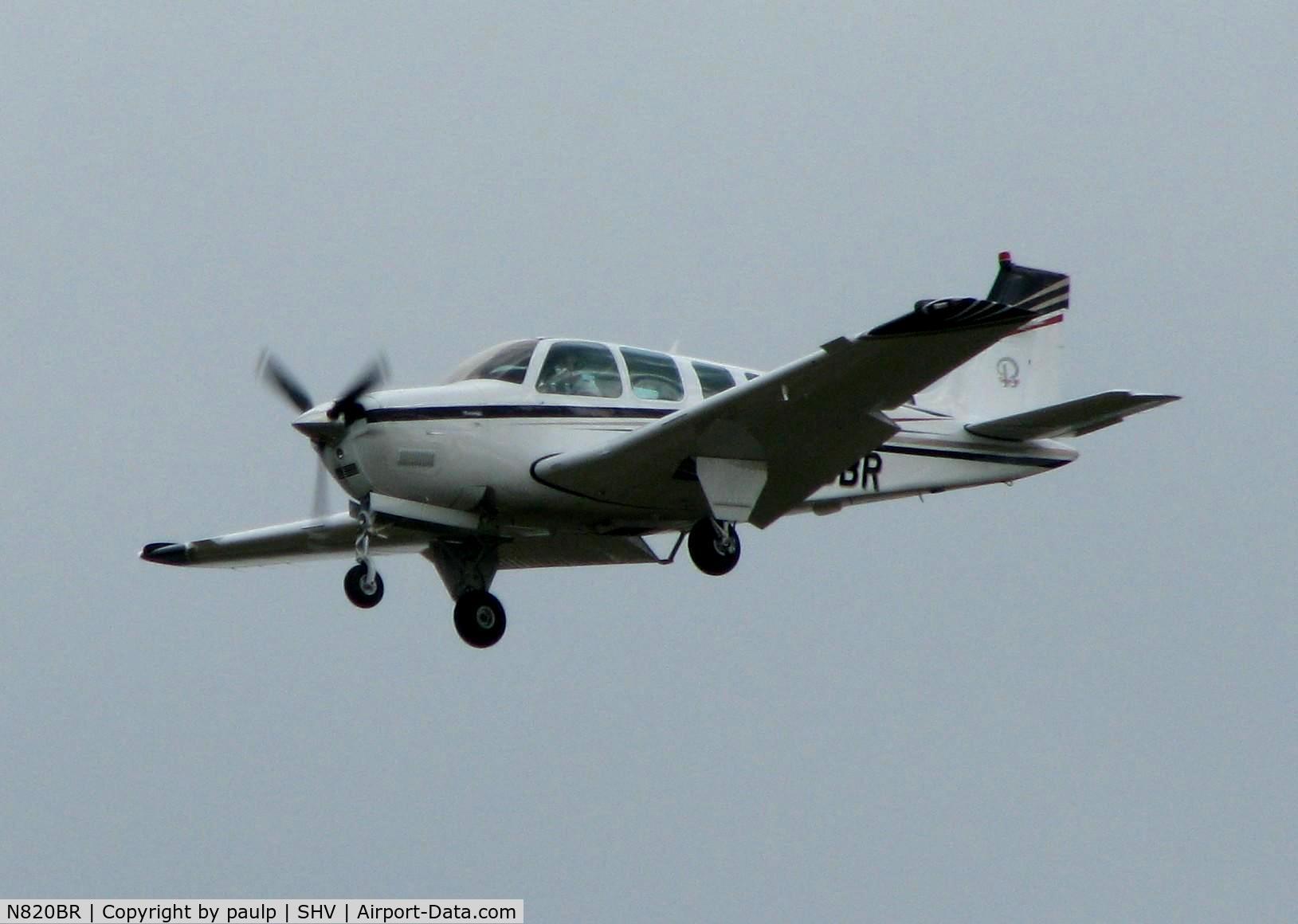 N820BR, 1996 Raytheon Aircraft Company A36 Bonanza C/N E-3011, Landing at Shreveport Regional. Some serious wind blowing today!