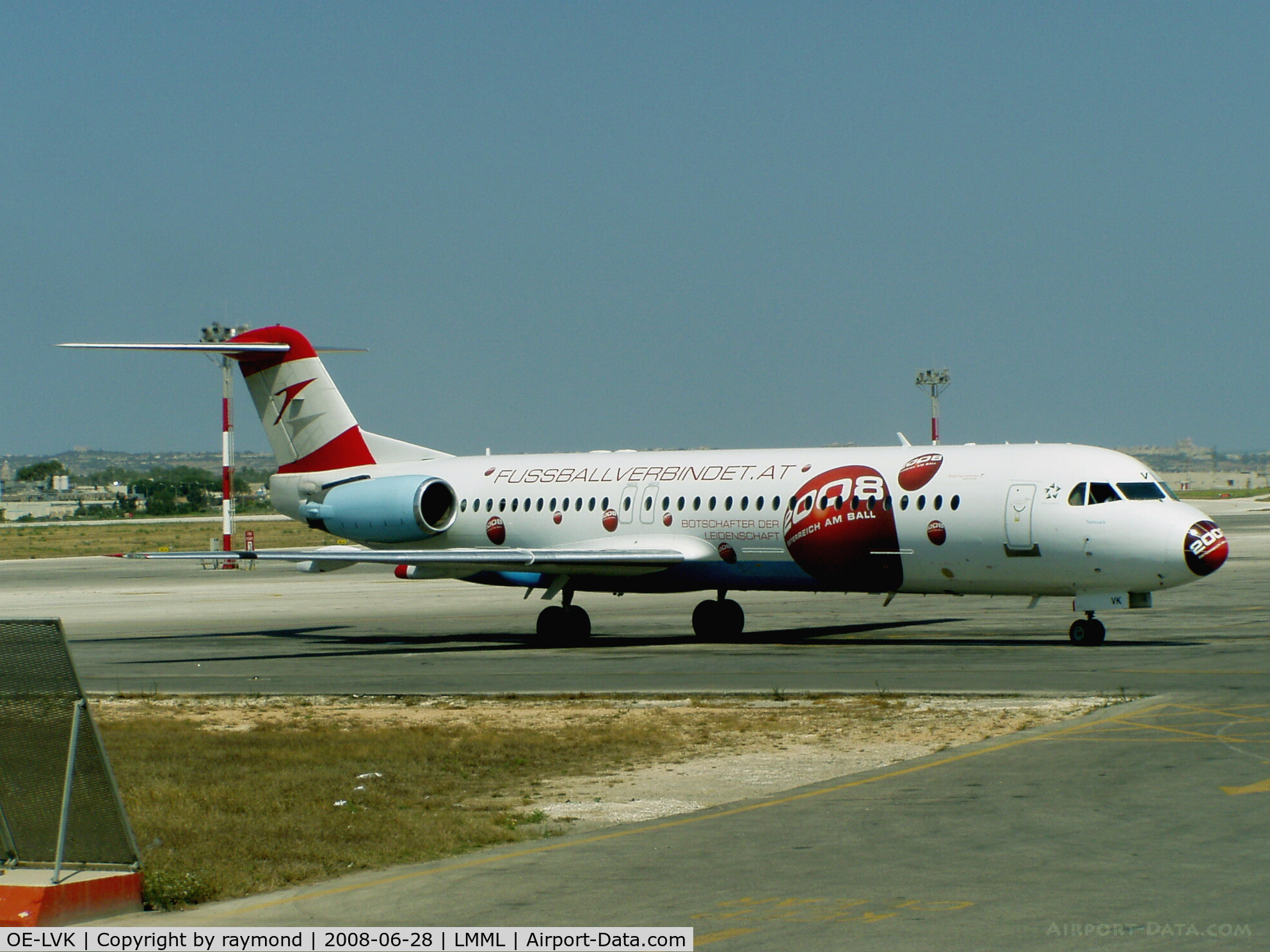 OE-LVK, 1992 Fokker 100 (F-28-0100) C/N 11397, F100 OE-LVK of Austrian Airlines in special Euro2008 football livery.
