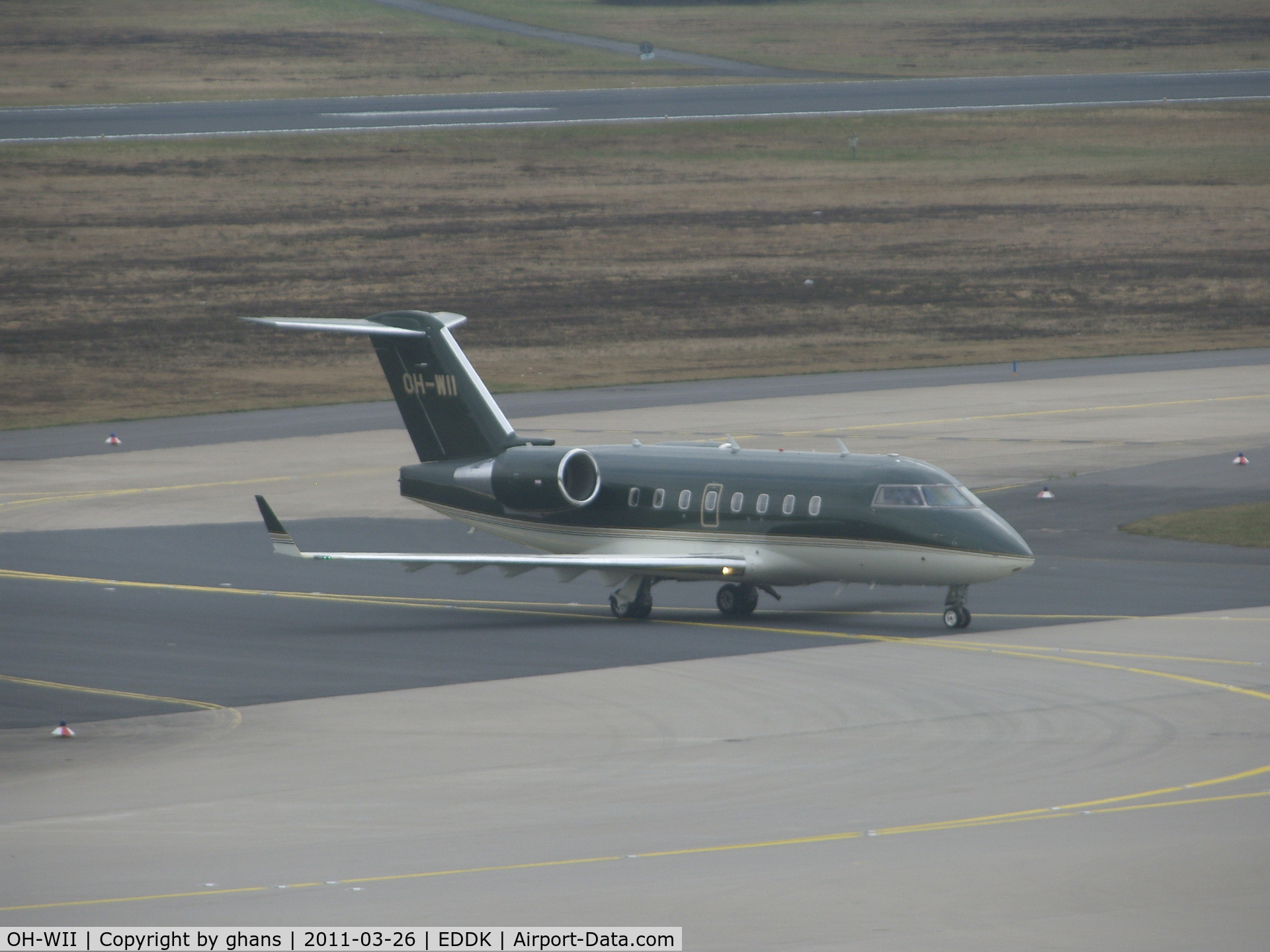 OH-WII, 2006 Bombardier Challenger 604 (CL-600-2B16) C/N 5642, wii inside?