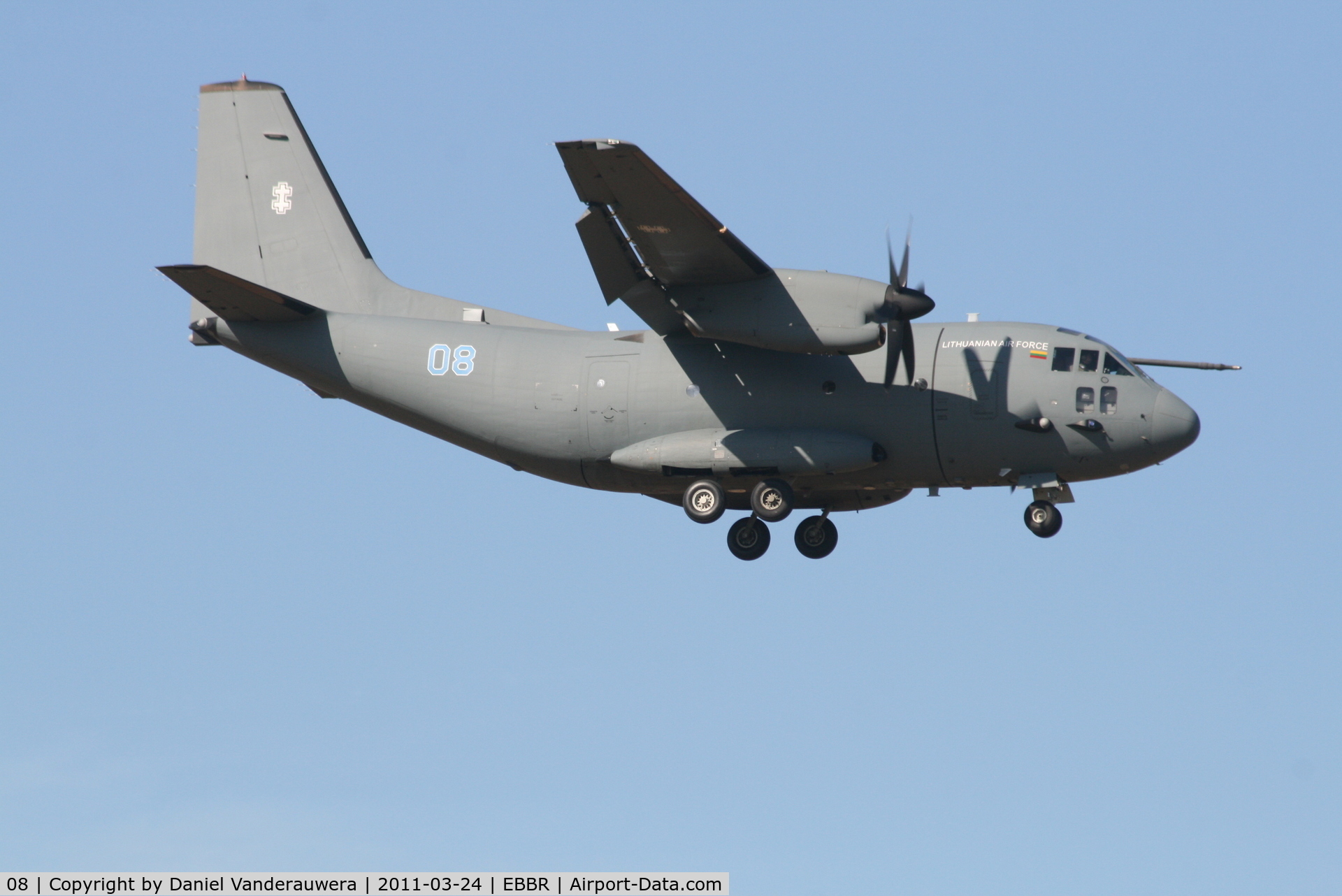 08, Alenia C-27J Spartan C/N 4143, Descending to RWY 02