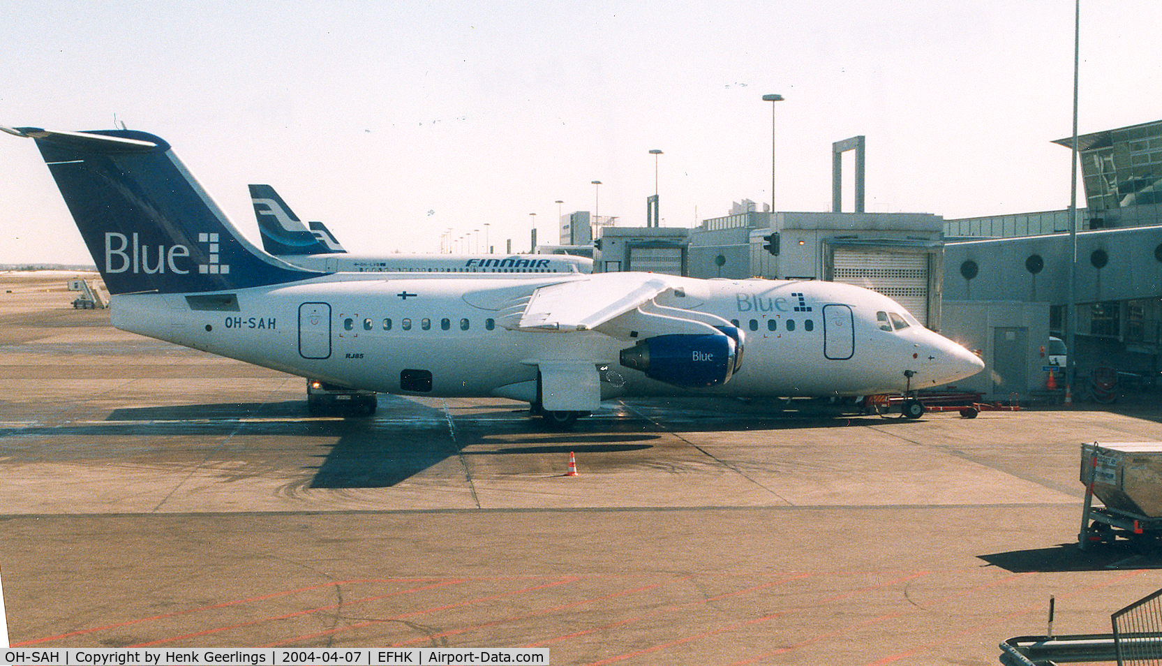 OH-SAH, 2001 BAE Systems Avro 146-RJ85 C/N E.2383, Blue 1
