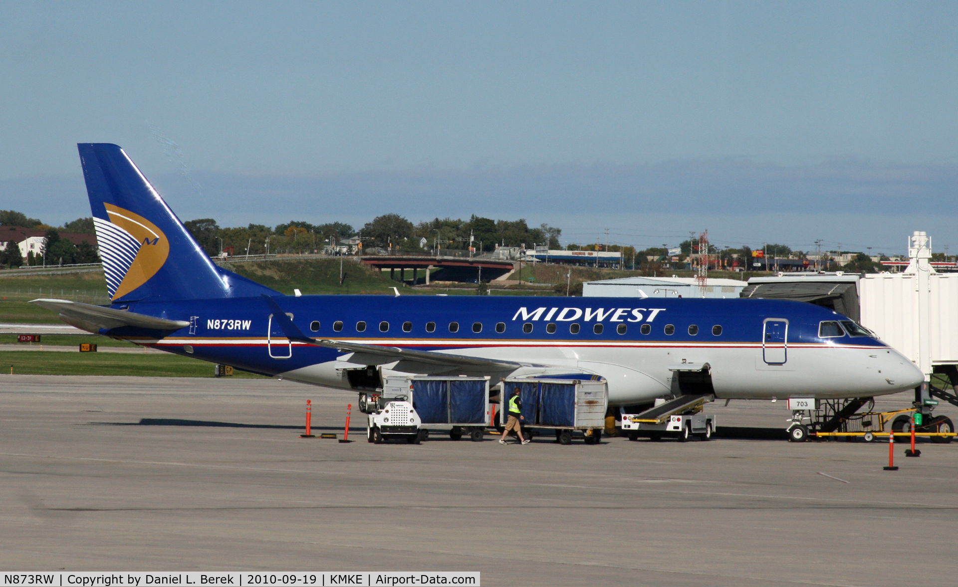 N873RW, 2006 Embraer 170SU (ERJ-170-100SU) C/N 17000144, Soon the beautiful Midwest livery will be history.