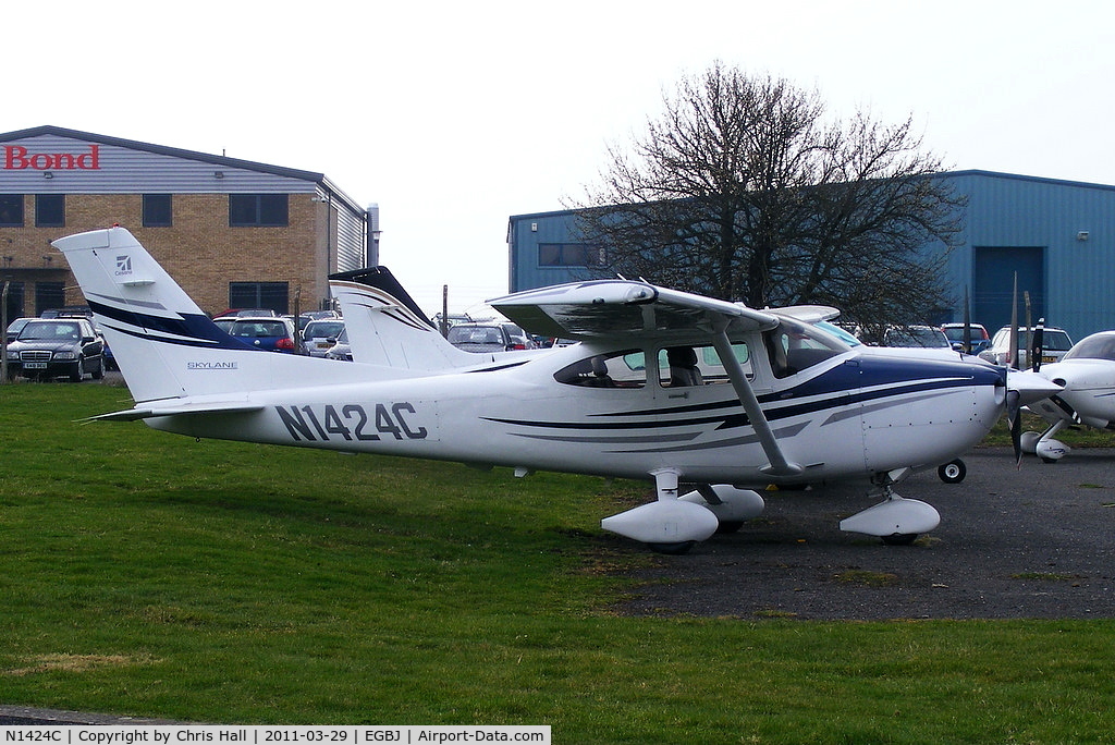 N1424C, 2005 Cessna 182T Skylane C/N 18281610, privately owned