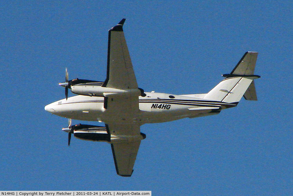 N14HG, 1982 Beech B200 King Air C/N BB-1071, 1982 Beech B200, c/n: BB-1071 climbs away from Atlanta