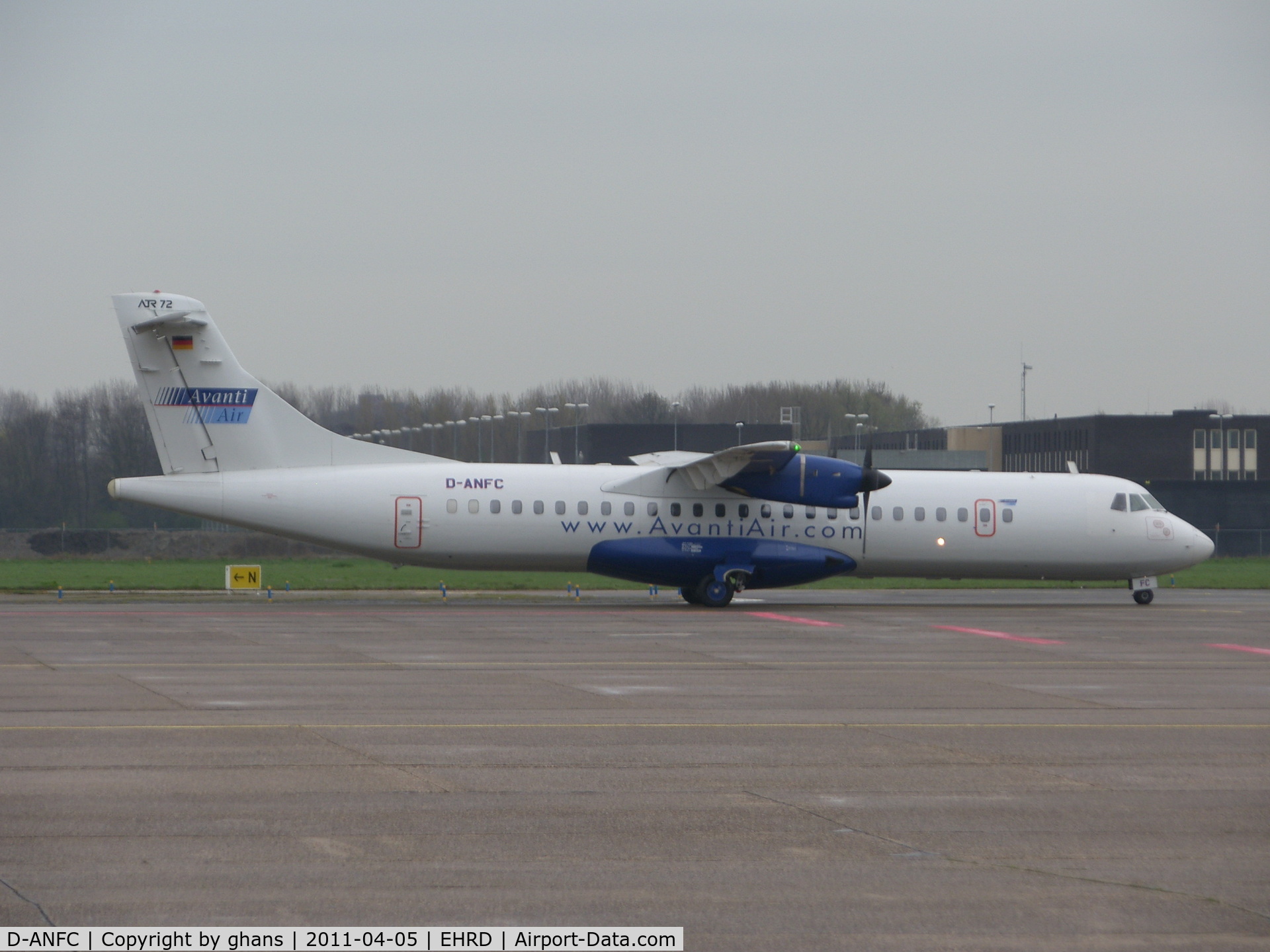 D-ANFC, 1991 ATR 72-202 C/N 237, Taxiing to Jetcentre