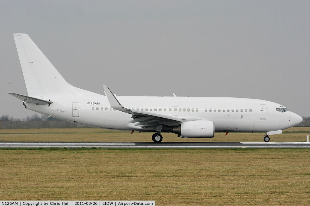 N126AM, 2001 Boeing 737-7BK C/N 30617, Departing on its delivery flight to Aeroméxico