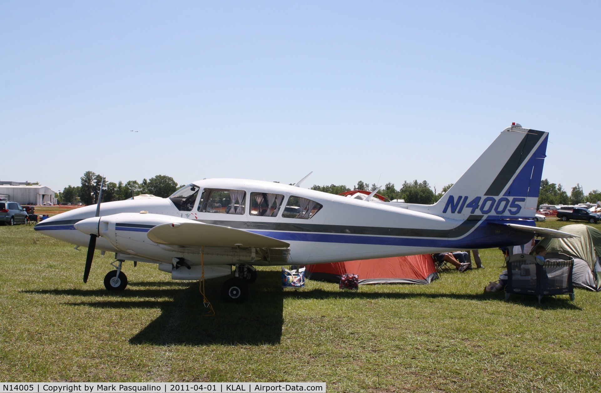 N14005, 1971 Piper PA-23-250 C/N 27-4623, Piper PA-23-250
