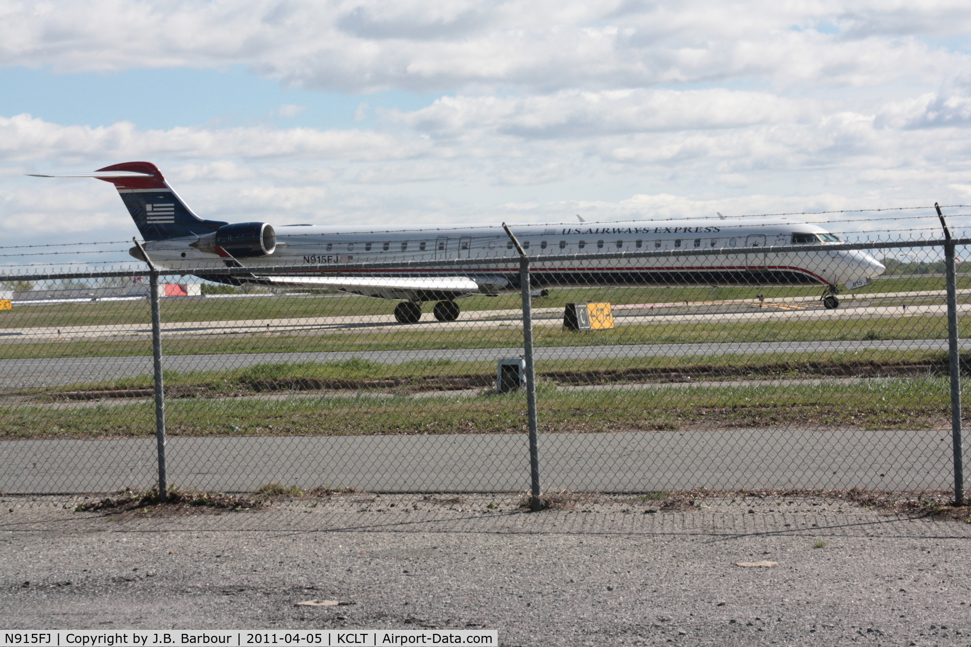 N915FJ, 2004 Bombardier CRJ-900 (CL-600-2D24) C/N 15015, N/A