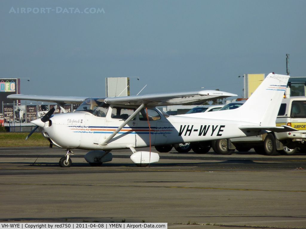 VH-WYE, 1975 Cessna 172M C/N 17266315, Whiskey Yankee Echo at Essendon