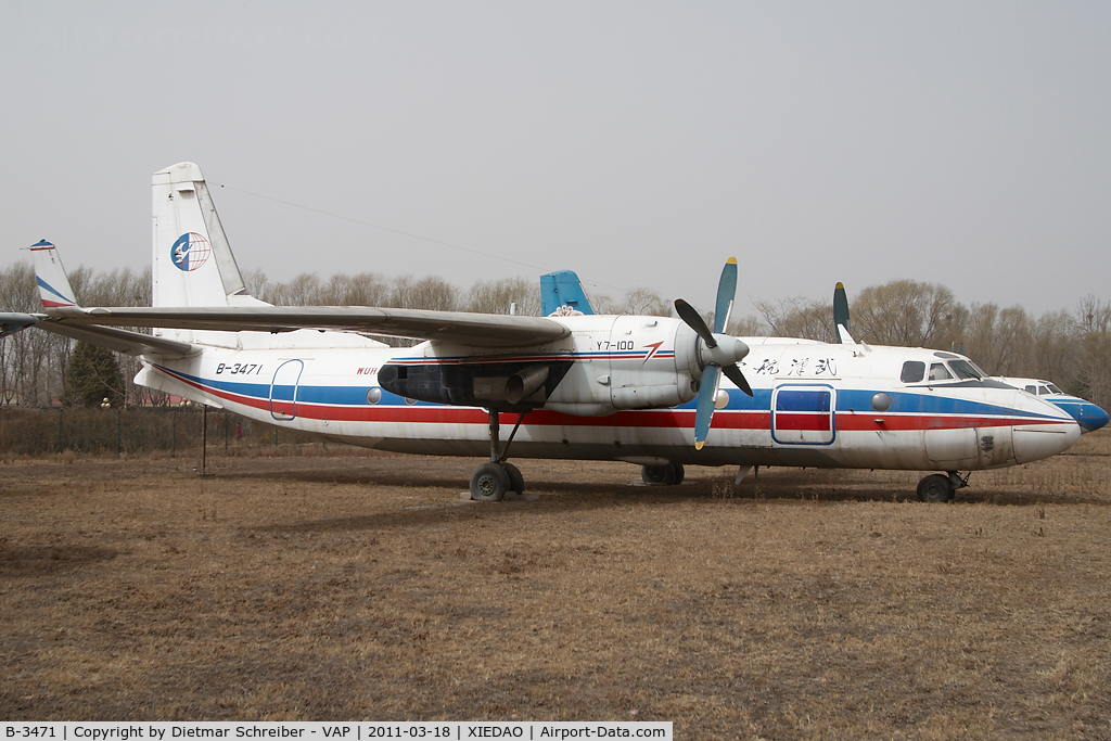 B-3471, Xian Yunshuji Y7-100 C/N 05706, Wuhan Airlines Yun Yu7 (An24) China Civil Aviation Museum