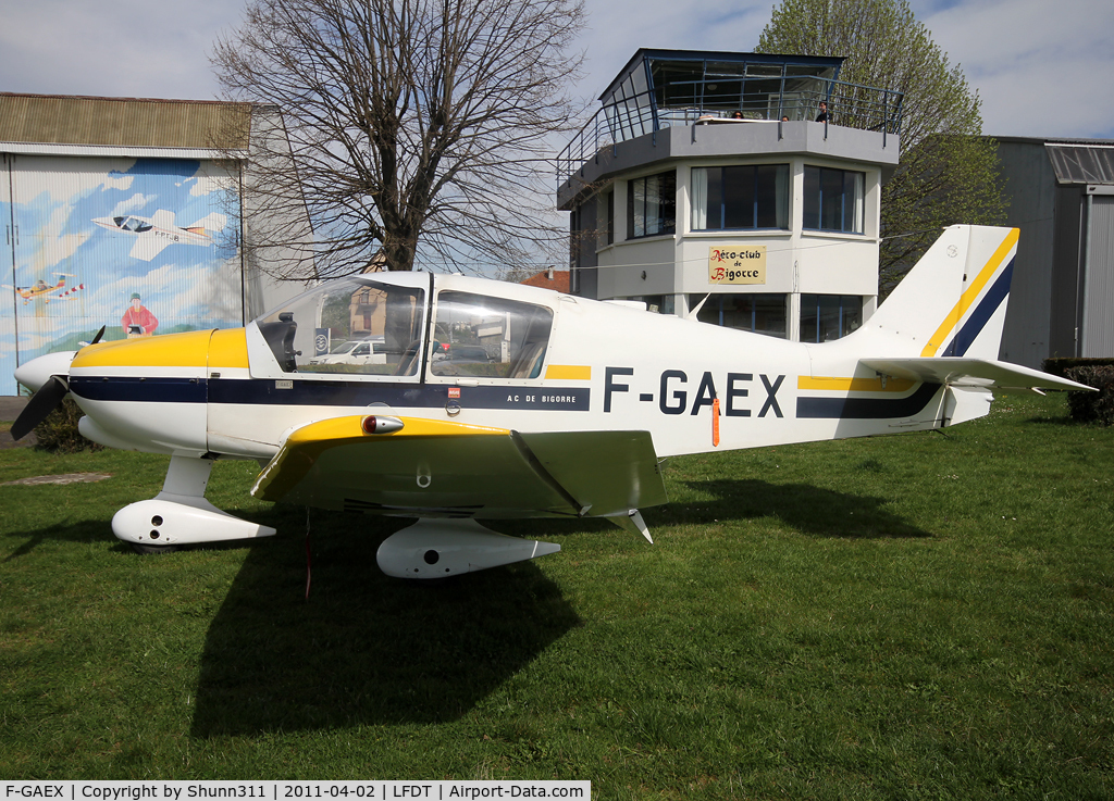 F-GAEX, Robin DR-400-140B Major C/N 1168, Parked in front of the Airclub...