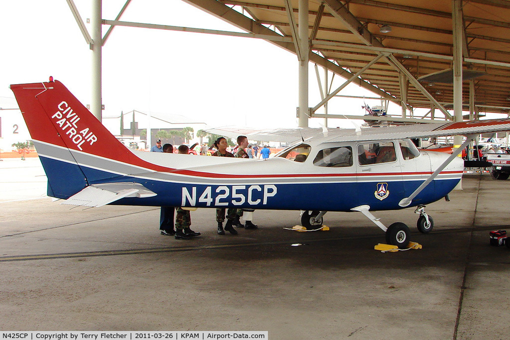 N425CP, 2001 Cessna 172S C/N 172S8687, At Tyndall AFB - 2011 Gulf Coast Salute Show