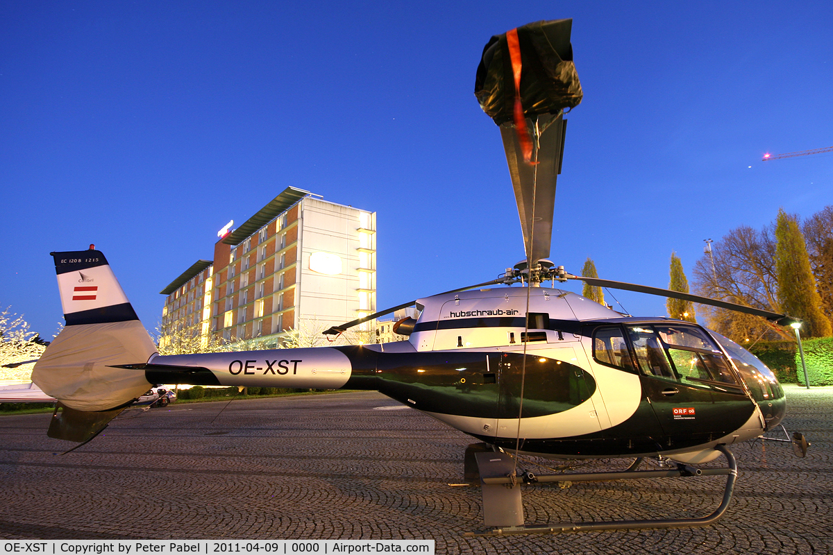 OE-XST, Eurocopter EC-120B Colibri C/N 1215, Linz Marathon Heli,
parked in front of the Designcenter
