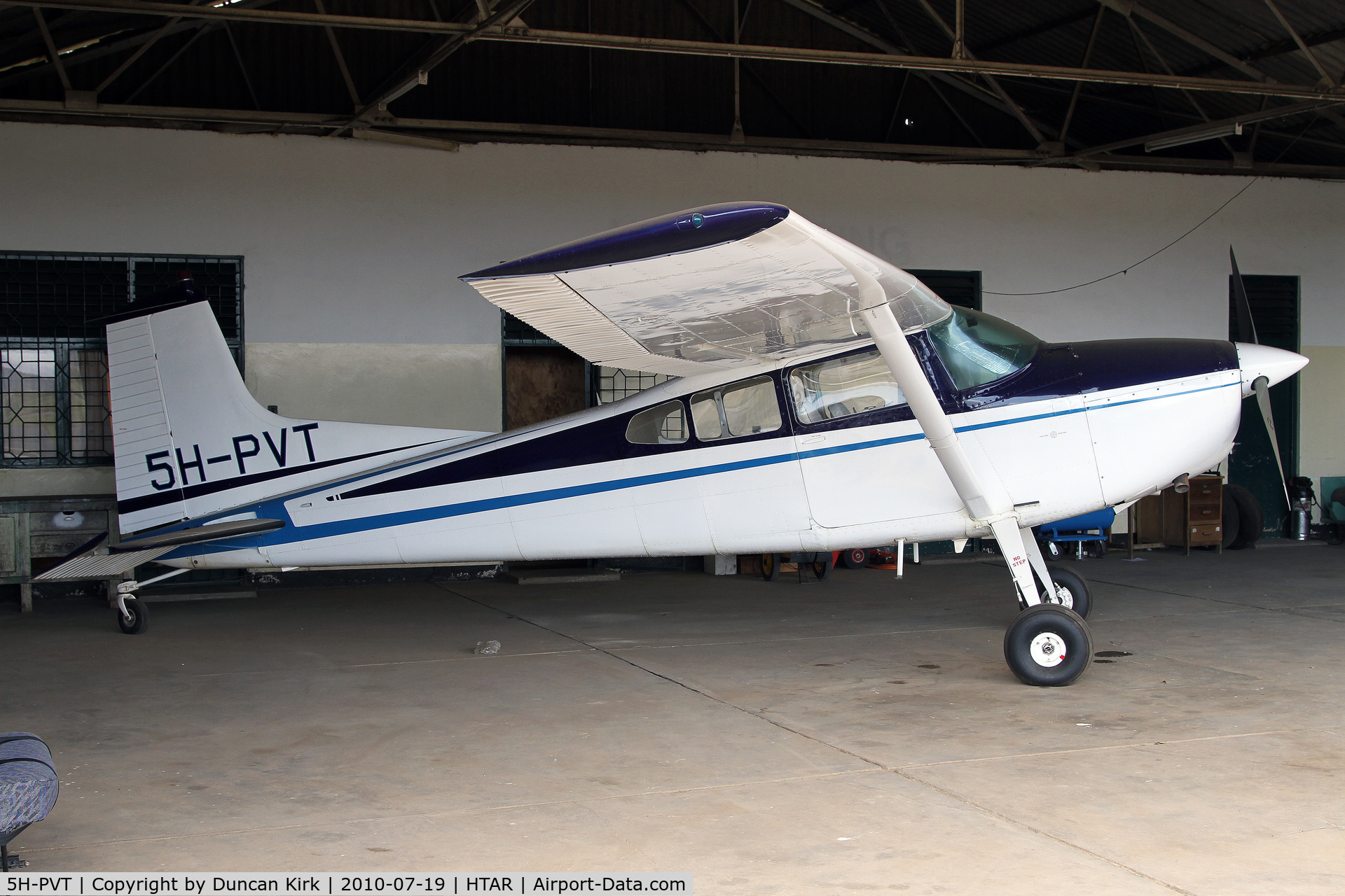5H-PVT, Cessna 185 Skywagon C/N 1546, Cessna 185 185-0546