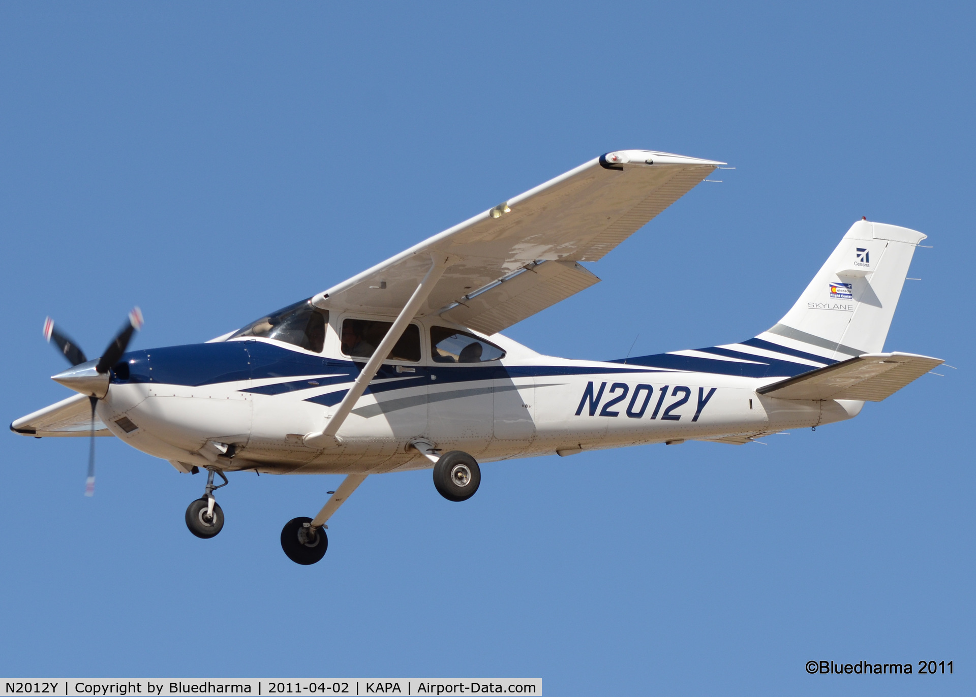 N2012Y, 2006 Cessna 182T Skylane C/N 18281770, On final approach