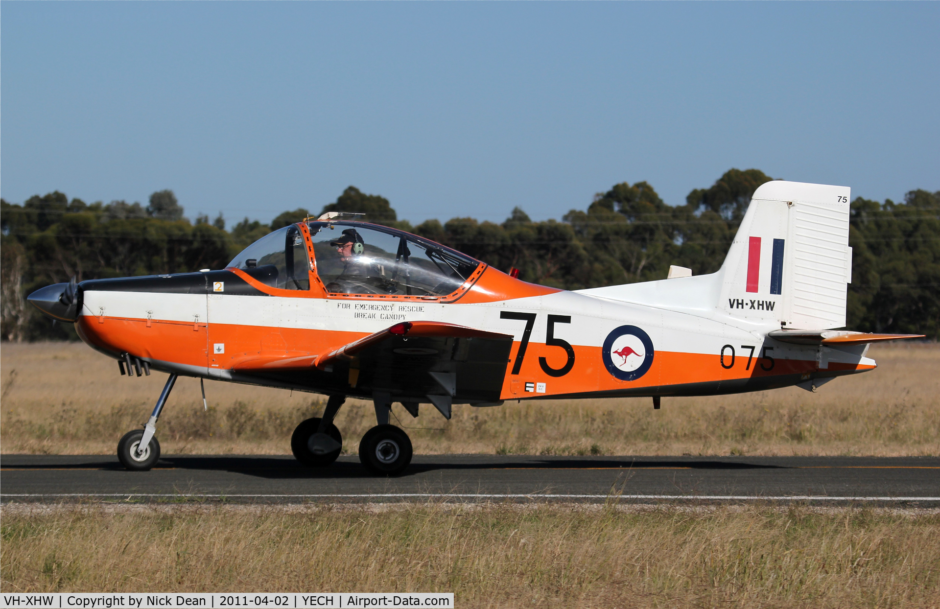 VH-XHW, 1976 New Zealand CT-4A Airtrainer C/N 075, YECH AAAA National fly in 2011